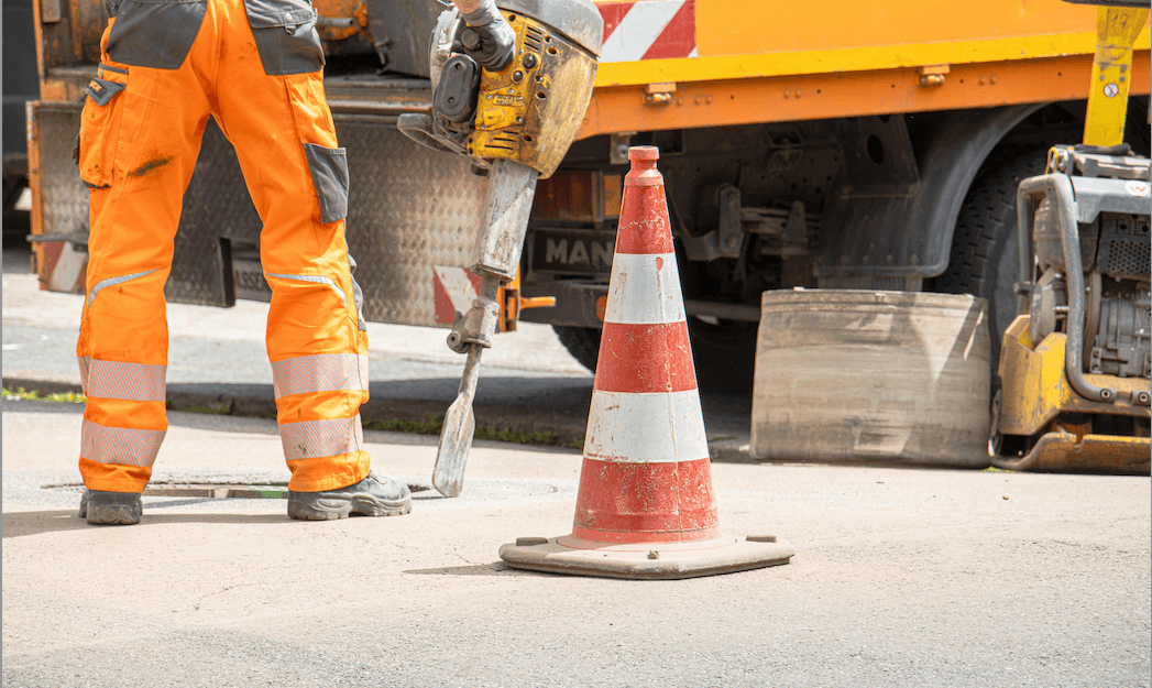 𝗣𝗥𝗢𝗟𝗢𝗡𝗚𝗔𝗧𝗜𝗢𝗡 𝗗𝗘𝗦 𝗧𝗥𝗔𝗩𝗔𝗨𝗫 de rénovation des parkings - Résidence MIQUEL.